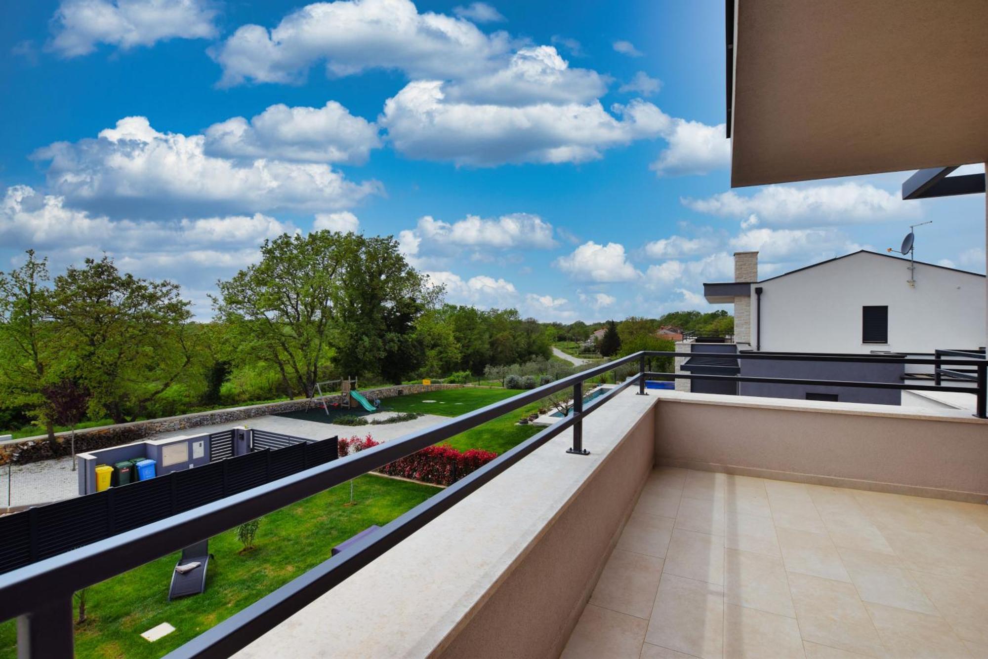 Villa Oskar Istrien Sveti Lovreč Pazenatički Bagian luar foto